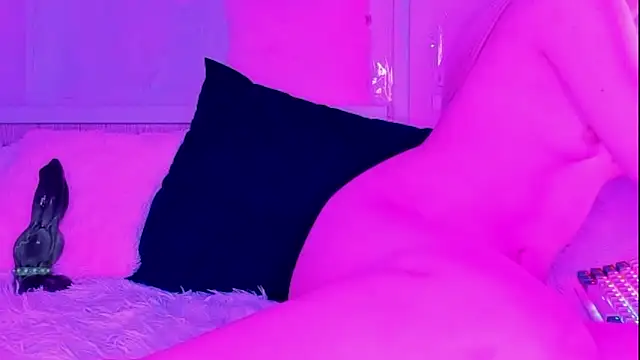 SweetSadness online show from December 5, 2025, 4:05 pm