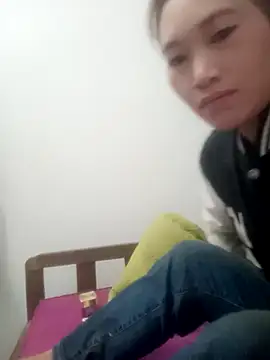 Snapshot of Myzak- chatting on November 1, 2025, 11:20 pm Myzak- online show from November 1, 2025, 11:20 pm