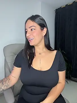 Snapshot of Emily_Kurth23 chatting on November 29, 2025, 11:27 pm Emily Kurth23 online show from November 29, 2025, 11:27 pm