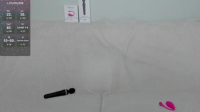 Snapshot of Amina_XDoll chatting on December 15, 2025, 2:28 am Amina XDoll online show from December 15, 2025, 2:28 am