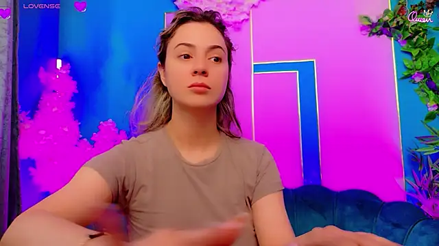 AriannaSins online show from May 18, 2026, 1:16 pm