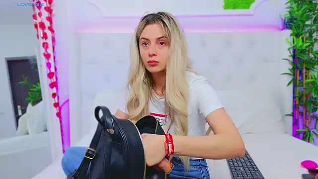 AriannaSins online show from March 8, 2025, 6:21 am