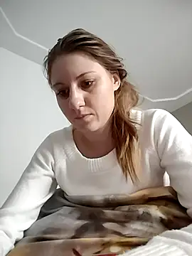 SandyCassie online show from December 15, 2025, 9:26 am