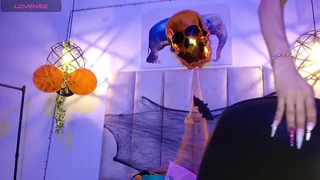 antonella rosecs online show from October 25, 2025, 4:33 am