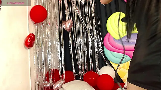 antonella rosecs online show from February 18, 2026, 3:48 am