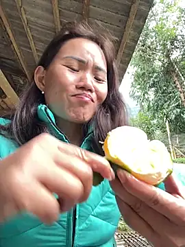 Snapshot of Saomai25 chatting on November 22, 2025, 7:51 am Saomai25 online show from November 22, 2025, 7:51 am