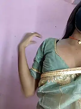 Snapshot of sweet_couple99 chatting on November 1, 2025, 5:18 pm sweet couple99 online show from November 1, 2025, 5:18 pm