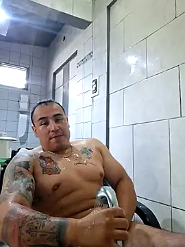 Snapshot of Rueditasss chatting on December 14, 2025, 2:55 pm Rueditasss online show from December 14, 2025, 2:55 pm