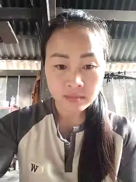 Snapshot of Spring-mky chatting on February 6, 2026, 4:19 am Spring-mky online show from February 6, 2026, 4:19 am