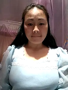 Snapshot of Spring-mky chatting on December 15, 2025, 12:33 pm Spring-mky online show from December 15, 2025, 12:33 pm