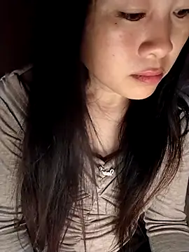 Snapshot of Spring-mky chatting on February 18, 2026, 12:19 am Spring-mky online show from February 18, 2026, 12:19 am