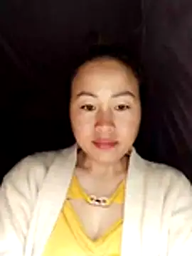 Snapshot of Spring-mky chatting on January 6, 2026, 12:25 am Spring-mky online show from January 6, 2026, 12:25 am