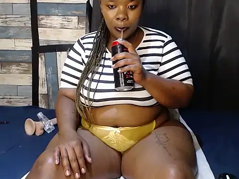 Monica-2701 online show from November 13, 2025, 8:13 pm