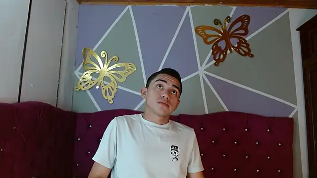 Ruiz2416 online show from October 16, 2025, 11:18 am