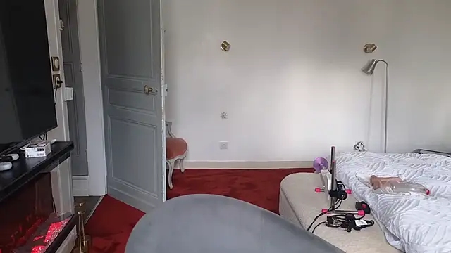 Snapshot of Lailawick chatting on November 18, 2025, 1:25 pm Lailawick online show from November 18, 2025, 1:25 pm