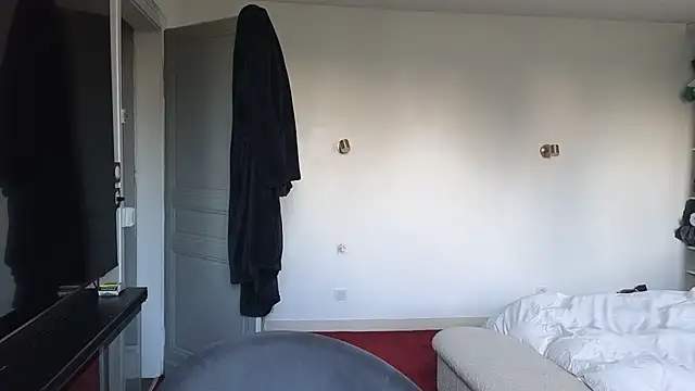 Snapshot of Lailawick chatting on December 15, 2025, 3:18 pm Lailawick online show from December 15, 2025, 3:18 pm