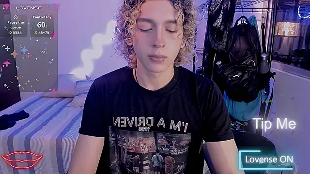 Lyric Mirage online show from February 24, 2026, 4:13 am