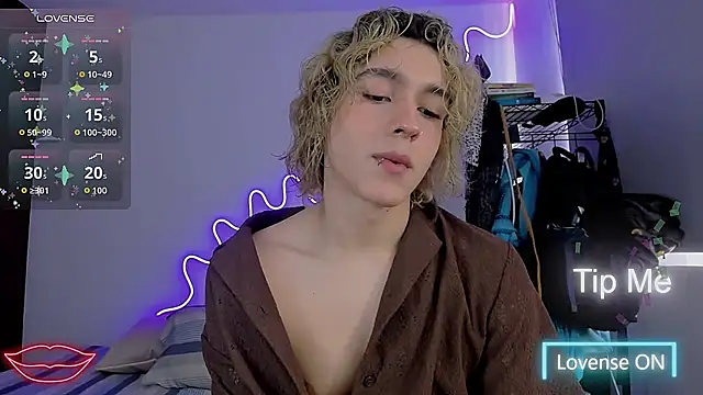 Lyric Mirage online show from November 14, 2025, 8:45 pm