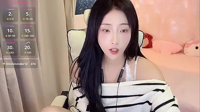 Snapshot of Ximi1 chatting on December 5, 2025, 4:27 pm Ximi1 online show from December 5, 2025, 4:27 pm