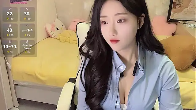 Snapshot of Ximi1 chatting on October 28, 2025, 9:58 pm Ximi1 online show from October 28, 2025, 9:58 pm