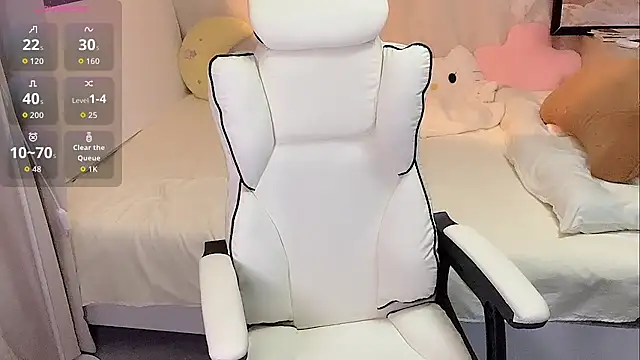 Snapshot of Ximi1 chatting on October 22, 2025, 9:46 pm Ximi1 online show from October 22, 2025, 9:46 pm