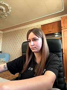 Snapshot of SinfulDream chatting on October 22, 2025, 1:21 pm SinfulDream online show from October 22, 2025, 1:21 pm