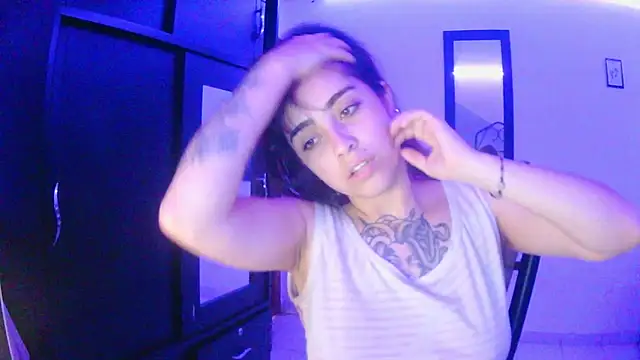 adri gomez1 online show from December 4, 2025, 2:49 pm