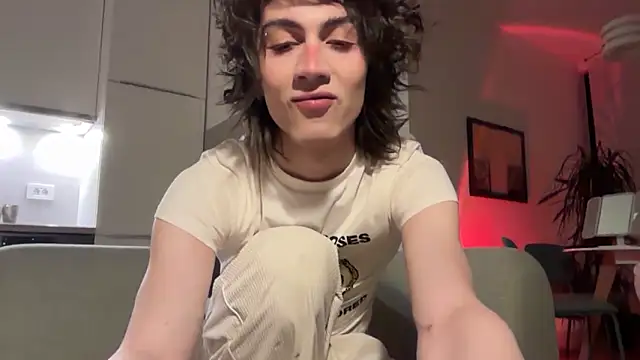 kira yoshika9e online show from March 8, 2026, 11:41 pm