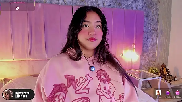 lilithst  online show from February 6, 2026, 2:18 am