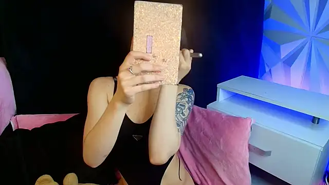 LiliBundy online show from October 30, 2025, 4:33 am