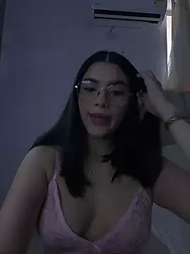 Snapshot of Julietalcl chatting on April 30, 2026, 8:27 pm Julietalcl online show from April 30, 2026, 8:27 pm