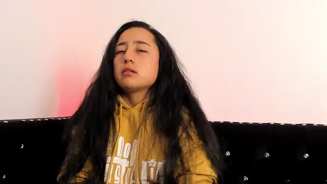 Samanta Fischer online show from November 26, 2025, 11:10 am