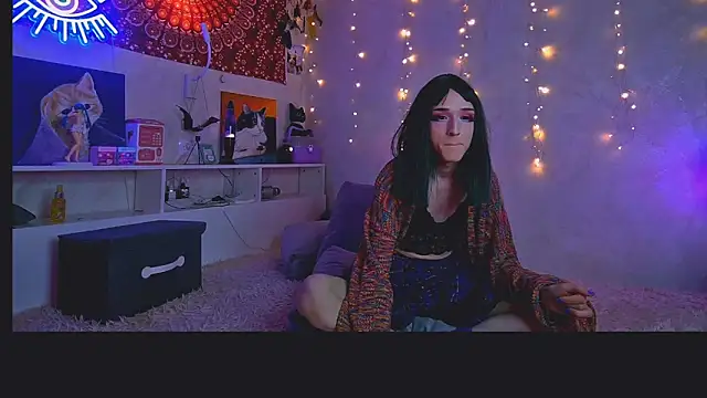 Snapshot of whoalexxa chatting on November 8, 2025, 6:33 pm whoalexxa online show from November 8, 2025, 6:33 pm