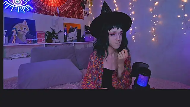 Snapshot of whoalexxa chatting on November 6, 2025, 11:36 am whoalexxa online show from November 6, 2025, 11:36 am