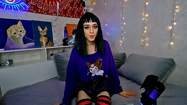 Snapshot of whoalexxa chatting on November 24, 2025, 1:22 pm whoalexxa online show from November 24, 2025, 1:22 pm