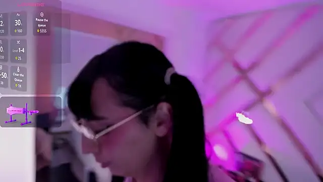 michelle cutee  online show from January 12, 2026, 7:31 pm