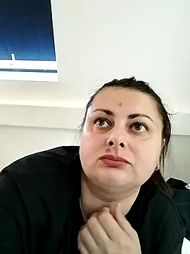 Geeni online show from October 22, 2025, 3:44 pm