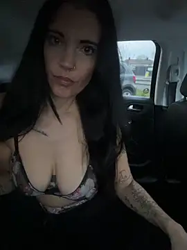 Snapshot of DarkestDreamxox chatting on November 13, 2025, 7:23 am DarkestDreamxox online show from November 13, 2025, 7:23 am