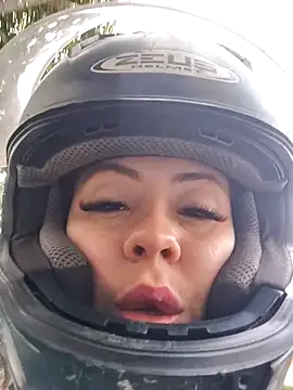 BiancaLuxor  online show from October 28, 2025, 9:58 pm