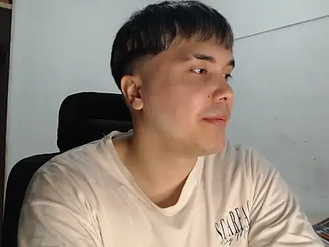 Snapshot of CuteAlexBoy chatting on May 11, 2026, 6:49 pm CuteAlexBoy online show from May 11, 2026, 6:49 pm