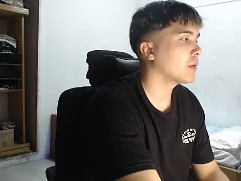 Snapshot of CuteAlexBoy chatting on February 6, 2026, 3:41 pm CuteAlexBoy online show from February 6, 2026, 3:41 pm