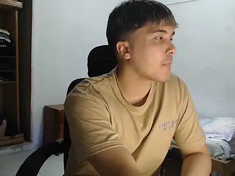 Snapshot of CuteAlexBoy chatting on February 11, 2026, 8:20 pm CuteAlexBoy online show from February 11, 2026, 8:20 pm