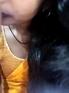 Snapshot of Hot_Lilly02 chatting on October 20, 2025, 3:52 am Hot Lilly02 online show from October 20, 2025, 3:52 am