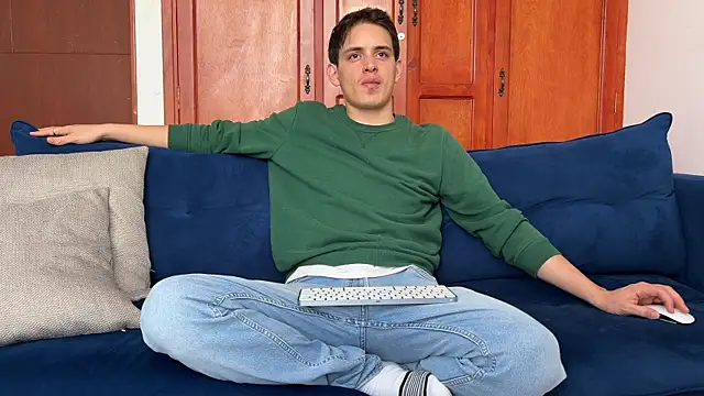 Snapshot of klauss_top chatting on November 27, 2025, 3:45 pm klauss top online show from November 27, 2025, 3:45 pm