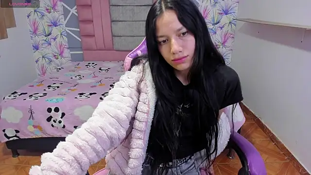 AdelaidaManson18 online show from January 8, 2026, 12:05 am