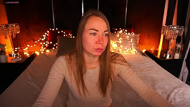 VixenMuse online show from February 26, 2026, 9:04 pm