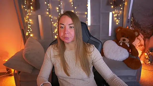 VixenMuse online show from March 21, 2026, 8:46 pm