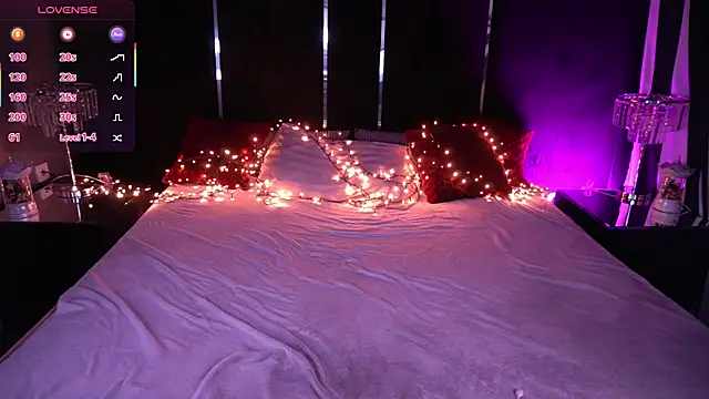 VixenMuse online show from February 9, 2026, 9:13 pm