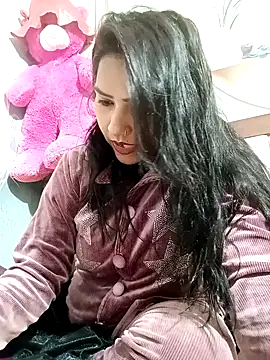 Snapshot of Vanshika1432 chatting on December 15, 2025, 1:50 pm Vanshika1432 online show from December 15, 2025, 1:50 pm