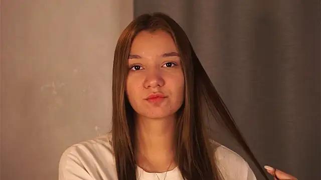 Snapshot of BrynnHolverson chatting on October 16, 2025, 7:11 pm BrynnHolverson online show from October 16, 2025, 7:11 pm